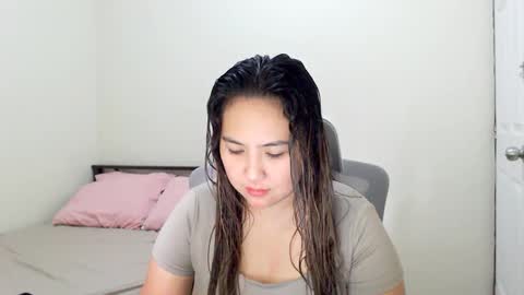 Snapshot of secretlover010101 chatting on 02-20-25, 05:33 MILAN online show from 02-20-25, 05:33