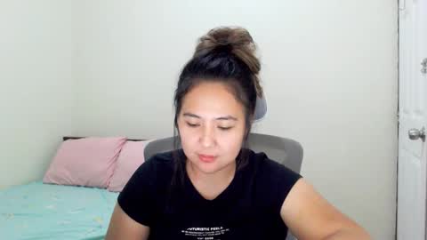 Snapshot of secretlover010101 chatting on 03-03-25, 05:42 MILAN online show from 03-03-25, 05:42