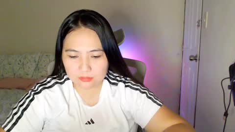 Snapshot of secretlover010101 chatting on 05-21-26, 07:26 MILAN online show from 05-21-26, 07:26