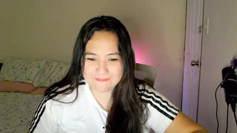 Snapshot of secretlover010101 chatting on 06-18-26, 01:39 MILAN online show from 06-18-26, 01:39