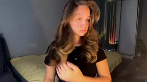 Snapshot of secretnaya_girl chatting on 07-04-26, 08:20 Alina online show from 07-04-26, 08:20