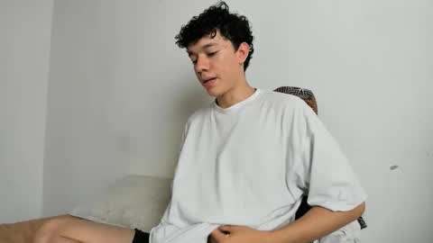 Sebas online show from 06-10-26, 06:29
