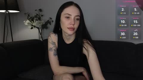 Snapshot of seduced_by_sara chatting on 12-30-24, 09:08 Sara online show from 12-30-24, 09:08