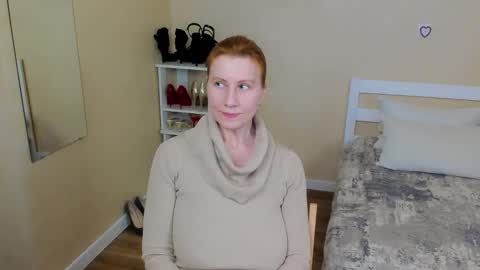 Snapshot of seductive_foxy_ chatting on 03-19-26, 07:18 seductive_foxy_ online show from 03-19-26, 07:18