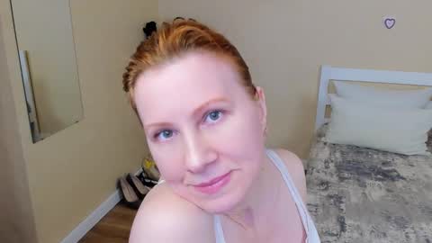 Snapshot of seductive_foxy_ chatting on 03-20-26, 08:03 seductive_foxy_ online show from 03-20-26, 08:03