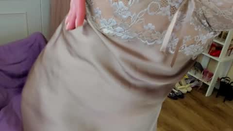 Snapshot of seductive_foxy_ chatting on 04-08-26, 02:44 seductive_foxy_ online show from 04-08-26, 02:44