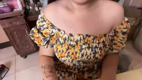 Snapshot of seductive_housewife chatting on 02-15-26, 10:36 seductive_housewife online show from 02-15-26, 10:36