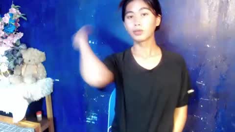 NIK online show from 12-22-25, 10:56