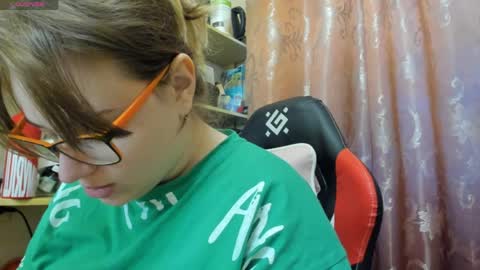 seductive_she_wolf online show from 04-06-26, 04:52