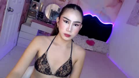 Snapshot of seductive_vana chatting on 05-15-26, 11:45 Vanessa online show from 05-15-26, 11:45