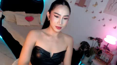 Snapshot of seductive_vana chatting on 06-14-26, 05:26 Vanessa online show from 06-14-26, 05:26
