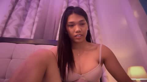 Snapshot of seductress_ph chatting on 10-14-25, 12:50 sara online show from 10-14-25, 12:50