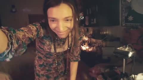 Lisa online show from 12-16-24, 09:31