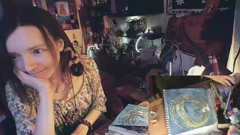 Lisa online show from 02-26-25, 08:48
