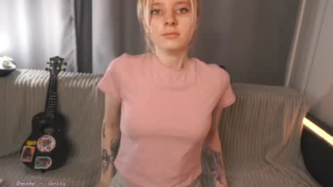 Snapshot of seebunny chatting on 07-10-26, 04:20 See Its honey bunny im Lana online show from 07-10-26, 04:20
