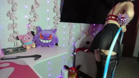 Snapshot of seeellieplay100 chatting on 12-23-24, 12:46 Ellie Fuchs online show from 12-23-24, 12:46