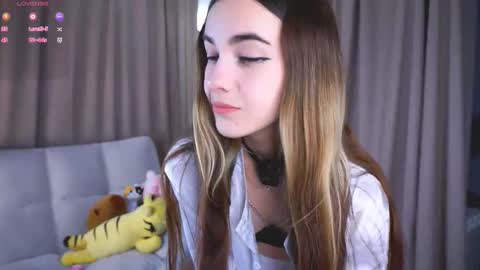 Slavia online show from 09-29-25, 04:23