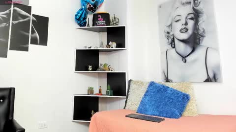 seelena_f online show from 11-04-25, 10:36