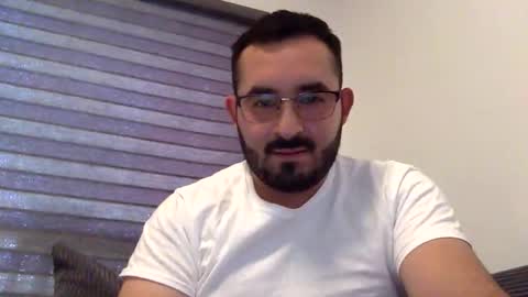 seficha18 online show from 05-23-26, 11:42