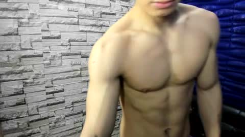 Snapshot of seigfried0 chatting on 06-18-26, 12:33 Seigfried online show from 06-18-26, 12:33