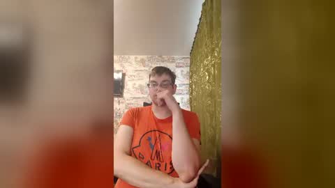 Snapshot of seksiboy854064 chatting on 07-08-26, 06:01 seksiboy854064 online show from 07-08-26, 06:01