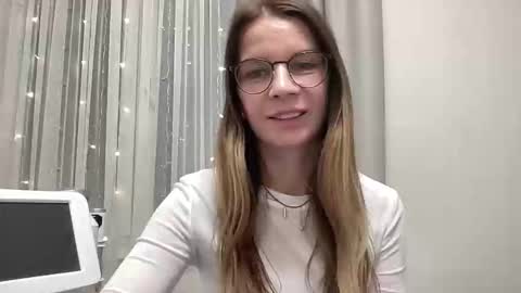 Snapshot of selamiyaa chatting on 04-08-26, 02:28 selamiyaa online show from 04-08-26, 02:28