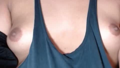 Snapshot of selda_ chatting on 12-30-24, 06:38 Selda online show from 12-30-24, 06:38