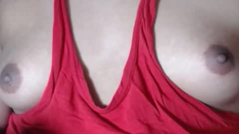 Snapshot of selda_ chatting on 09-17-25, 12:29 Selda online show from 09-17-25, 12:29