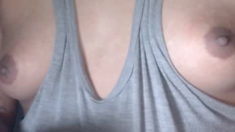 Snapshot of selda_ chatting on 11-12-25, 01:22 Selda online show from 11-12-25, 01:22