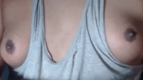 Snapshot of selda_ chatting on 11-25-25, 11:43 Selda online show from 11-25-25, 11:43