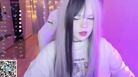 Selena  online show from 02-10-26, 05:44