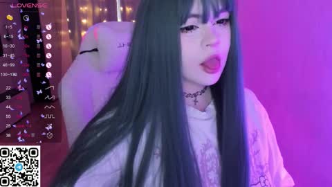 Selena  online show from 03-16-26, 05:44