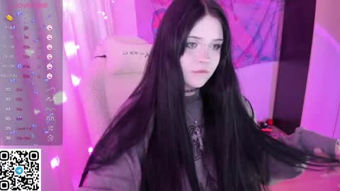 Snapshot of selena___cute chatting on 05-29-26, 04:05 Selena online show from 05-29-26, 04:05