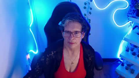 Snapshot of selena_ferreira chatting on 06-04-26, 06:14 Selena online show from 06-04-26, 06:14