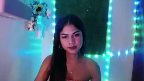 selena_fox2000 online show from 04-18-26, 11:05