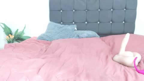 Selena online show from 02-03-25, 06:39