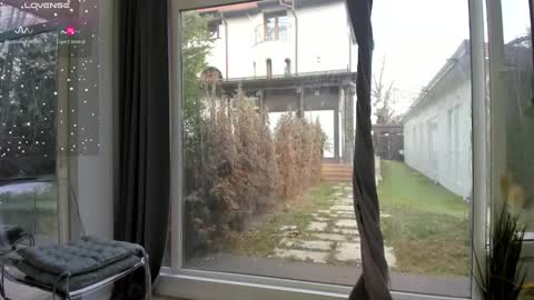 Selena online show from 03-12-25, 07:46