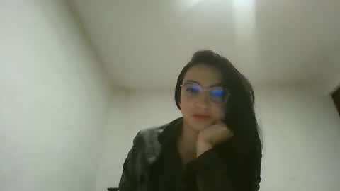 Snapshot of selena_rous chatting on 11-12-25, 02:17 Selena Rous online show from 11-12-25, 02:17