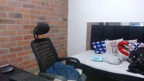 Selena online show from 03-26-26, 04:51