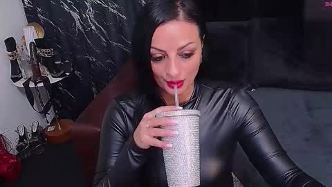 Selene online show from 02-14-26, 05:59