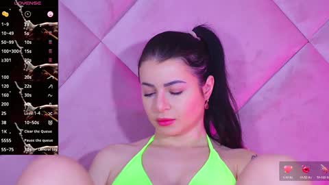Snapshot of selenabell_ chatting on 01-25-25, 04:45 SelenaBell online show from 01-25-25, 04:45