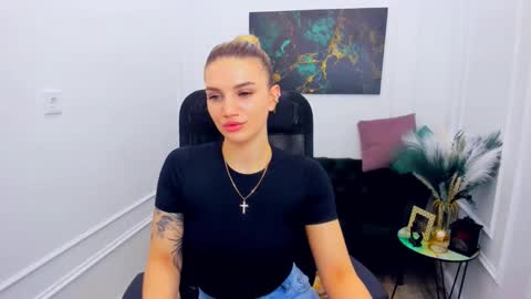 Snapshot of selenaemoore chatting on 02-22-26, 07:34 selenaemoore online show from 02-22-26, 07:34