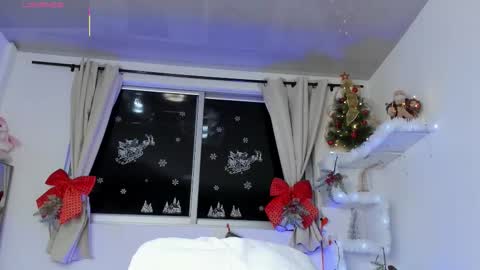 selenafox online show from 11-20-25, 02:01