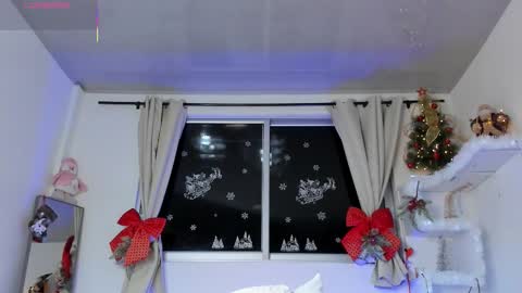 selenafox online show from 11-22-25, 02:32