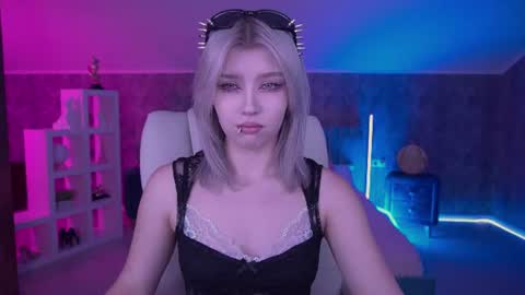 selenairis online show from 06-26-26, 07:35