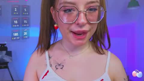 Snapshot of selenamills chatting on 05-17-26, 10:00 selenamills online show from 05-17-26, 10:00