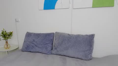 Snapshot of selenarousey chatting on 09-11-25, 08:03 Selena online show from 09-11-25, 08:03