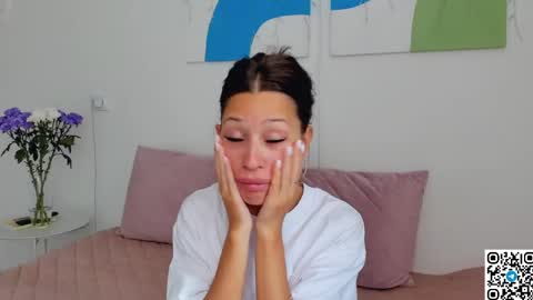 Snapshot of selenarousey chatting on 05-29-26, 06:55 Selena online show from 05-29-26, 06:55