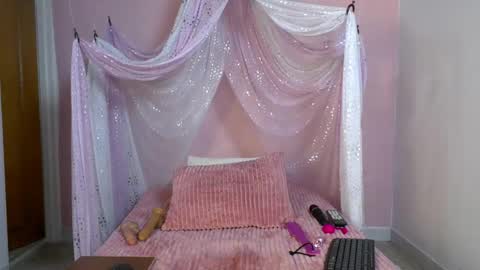Snapshot of selene_moretti chatting on 06-02-26, 12:07 selene online show from 06-02-26, 12:07