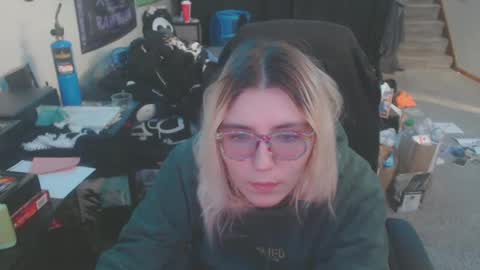 Snapshot of selenebaby chatting on 01-22-25, 08:06 Selene online show from 01-22-25, 08:06